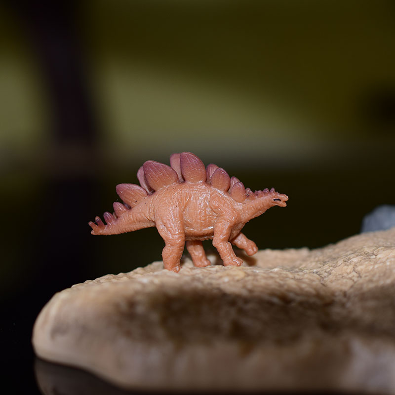 مجسم صغير أسطورة التنين الحيوا - مراجعة Dinosaur Figurine Set وسعره