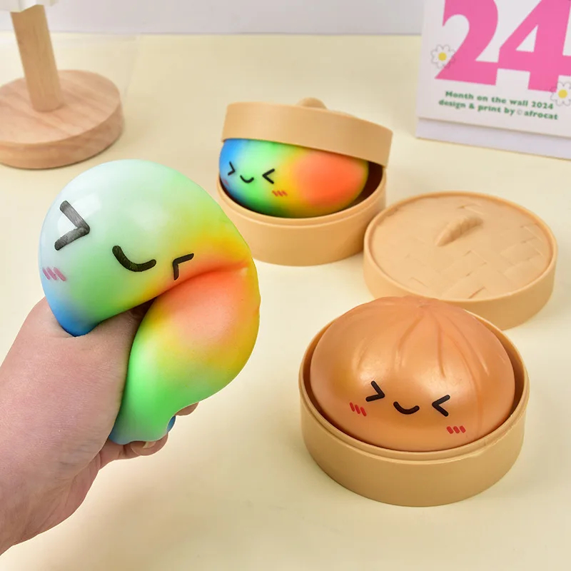 لعبة سكويشي على شكل زلابية بأل - مراجعة Kids Toys Dumplings وسعره